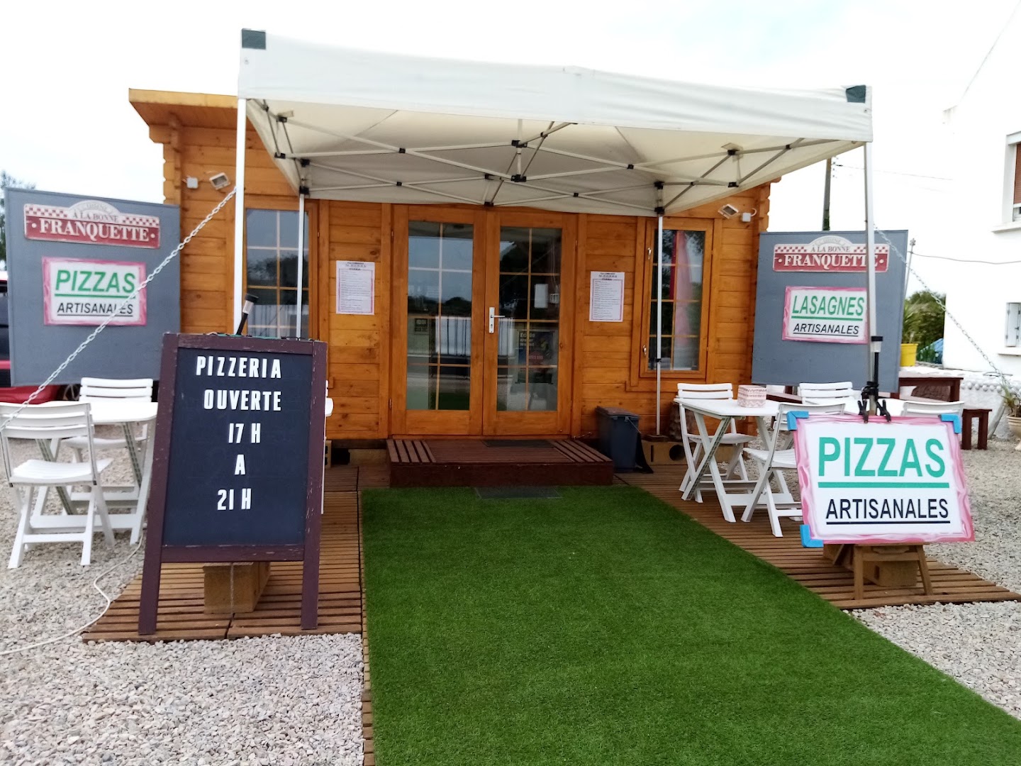 Pizzeria, Burgers, Frites, BBQ,Lasagnes, Boissons, Restaurant, A emporter, Pierre et Laëtitia Parks Finistère · Photos 2